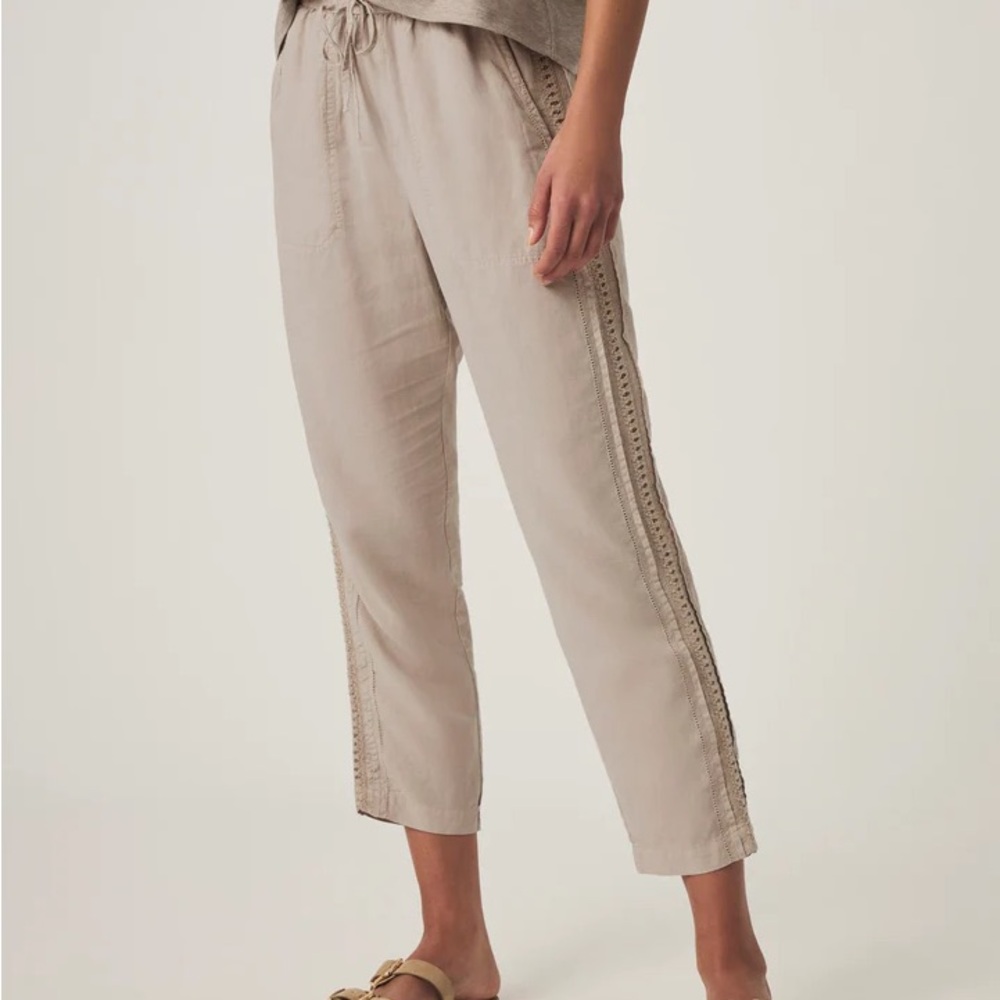 NWT Splendid Tan Cropped Pants
